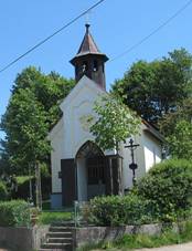 Kaple a silnice sm�r Divi�ov