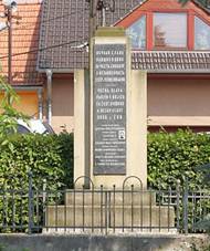 Kobylnice - pomn�k padl�m.jpg