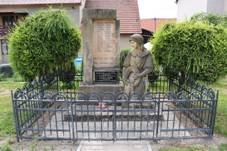 Bukovice(okrN�chod)-pomn�k-padl�m2019.jpg
