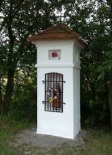 https://upload.wikimedia.org/wikipedia/commons/thumb/9/9c/%C3%9Asiln%C3%A9_-_kapli%C4%8Dka.jpg/800px-%C3%9Asiln%C3%A9_-_kapli%C4%8Dka.jpg