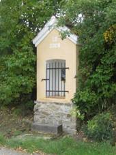 Kapli�ka severn� od Dob�ic (Q80461970).jpg