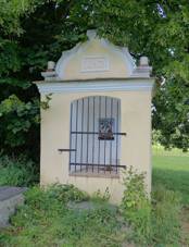Dob�ice - v�klenkov� kapli�ka (kapli�ka sv. Veroniky).jpg