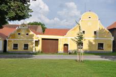 Hola�ovice2009v.jpg