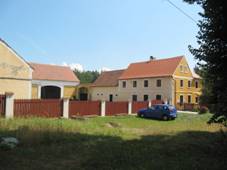 https://upload.wikimedia.org/wikipedia/commons/thumb/b/ba/Nov%C3%BD_Drahov%2C_%C4%8D.p._7.jpg/1024px-Nov%C3%BD_Drahov%2C_%C4%8D.p._7.jpg