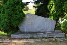 T�ebe�, memorial 2.jpg