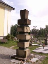 Krucemburk-pam�tn�k n�letu na evangelick�m h�bitovu.JPG