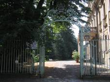 Hroch�v T�nec
Riegrova ulice
z�mek - vstupn� br�na
2012