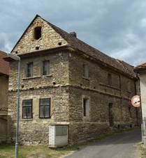Vrutice, kamenn� d�m.jpg