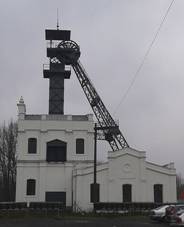 https://upload.wikimedia.org/wikipedia/commons/thumb/4/41/Alexander_2_v%C3%BDdu%C5%A1n%C3%A1_j%C3%A1ma.jpg/800px-Alexander_2_v%C3%BDdu%C5%A1n%C3%A1_j%C3%A1ma.jpg