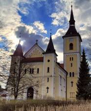 https://d34-a.sdn.cz/d_34/c_img_QM_x/vweEiq.jpeg?fl=res,2200,2200,1