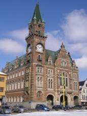 https://upload.wikimedia.org/wikipedia/commons/thumb/b/b6/Fr%C3%BDdlant%2C_radnice_02.jpg/800px-Fr%C3%BDdlant%2C_radnice_02.jpg
