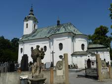 File:Doln� Lutyn�, kostel (2).JPG