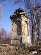 http://www.hrady.cz/data_g/6127/58942.jpg