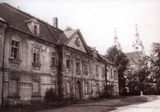 http://www.szypa.estranky.cz/img/mid/203/pozar-zamku-v-roce-1975.jpg