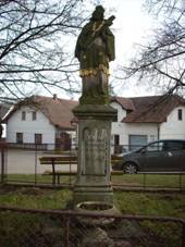 N�kov socha sv Nepomuck�ho 2.JPG