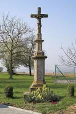 http://upload.wikimedia.org/wikipedia/commons/thumb/5/50/20090412-1015-kriz-martinice-52.jpg/640px-20090412-1015-kriz-martinice-52.jpg