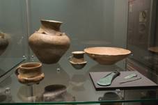 Bronze Age findings from Podra�nice, Museum of Western Bohemia, 187776.jpg