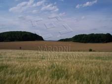 143985 - rovinn� neopevn�n� s�dli�t� prav�k�ho �lov�ka, archeologick� stopy