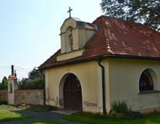 Kel�, k��ov� cesta u kostela sv. Petra a Pavla.JPG