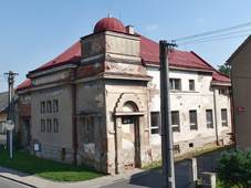 https://upload.wikimedia.org/wikipedia/commons/thumb/8/8a/Kel%C4%8D%2C_orlovna.JPG/800px-Kel%C4%8D%2C_orlovna.JPG