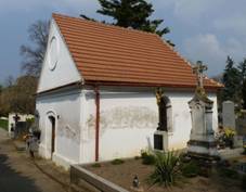 Hustope�e, h�bitov, kaple (4).JPG