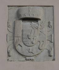 Hustope�e-d�m13-15-znak2015.jpg