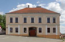 Hustope�e - Dukelsk� n�m�st� 22.jpg