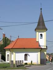https://upload.wikimedia.org/wikipedia/commons/thumb/2/23/Otmarov_-_kaple_svat%C3%A9ho_Otmara_obr2.jpg/800px-Otmarov_-_kaple_svat%C3%A9ho_Otmara_obr2.jpg