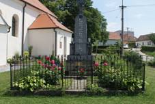 Pomn�k padl�m