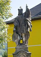 https://upload.wikimedia.org/wikipedia/commons/thumb/3/36/Jitrava%2C_socha_sv._V%C3%A1clava.jpg/800px-Jitrava%2C_socha_sv._V%C3%A1clava.jpg