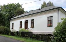 https://upload.wikimedia.org/wikipedia/commons/thumb/9/96/Merkl%C3%ADn%2C_Old%C5%99i%C5%A1%2C_old_school.jpg/1280px-Merkl%C3%ADn%2C_Old%C5%99i%C5%A1%2C_old_school.jpg