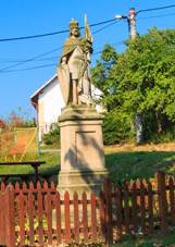 https://upload.wikimedia.org/wikipedia/commons/thumb/f/f8/B%C5%99ezka_u_Libun%C4%9B_-_socha_svat%C3%A9ho_V%C3%A1clava.jpg/800px-B%C5%99ezka_u_Libun%C4%9B_-_socha_svat%C3%A9ho_V%C3%A1clava.jpg