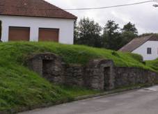 Kostelec, skl�pky 01.jpg