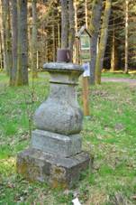 https://upload.wikimedia.org/wikipedia/commons/thumb/5/56/2017-05-06_GuentherZ_%28116%29_Romava-Romau.jpg/800px-2017-05-06_GuentherZ_%28116%29_Romava-Romau.jpg