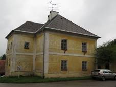 Bene�ov nad �ernou, fara �p.12.JPG