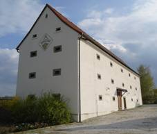 https://upload.wikimedia.org/wikipedia/commons/thumb/c/cc/Sedlecko5.jpg/1280px-Sedlecko5.jpg