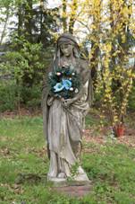 Klatovy-To�n�k, socha Panny Marie (8369).jpg
