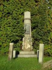https://upload.wikimedia.org/wikipedia/commons/thumb/8/89/Chotouchov_J._Pamatnik.jpg/800px-Chotouchov_J._Pamatnik.jpg
