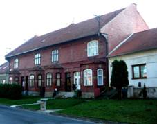 https://d34-a.sdn.cz/d_34/c_img_E_L/xqGEZs.jpeg?fl=res,2200,2200,1