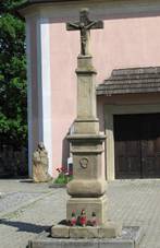 https://upload.wikimedia.org/wikipedia/commons/thumb/1/1d/Zeravice_kaple_Barbory_02.jpg/800px-Zeravice_kaple_Barbory_02.jpg