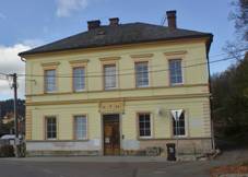 Hn�tnice, b�val� �kola II.jpg