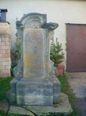 Torzo k��e