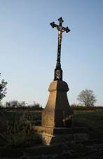 Wayside cross in Zahr�d�ice, Doln� Kralovice, Bene�ov District.jpg
