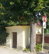 Kaple v severn� ��sti Trav�ic (Q78791920) 01.jpg