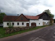 https://upload.wikimedia.org/wikipedia/commons/thumb/a/a7/Borov%C3%A1_%28%C4%8Cesk%C3%A9_He%C5%99manice%29%2C_%C4%8D._p._9.jpg/1280px-Borov%C3%A1_%28%C4%8Cesk%C3%A9_He%C5%99manice%29%2C_%C4%8D._p._9.jpg