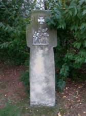 https://upload.wikimedia.org/wikipedia/commons/thumb/a/a2/Doln%C3%AD_%C3%9Ajezd%2C_k%C5%99%C3%AD%C5%BEov%C3%A1_cesta_02.jpg/800px-Doln%C3%AD_%C3%9Ajezd%2C_k%C5%99%C3%AD%C5%BEov%C3%A1_cesta_02.jpg