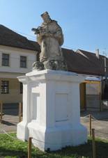 File:Doln� V�stonice, muzeum.jpg
