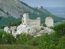 https://upload.wikimedia.org/wikipedia/commons/thumb/2/2d/Sirot%C4%8D%C3%AD_hr%C3%A1dek.jpg/800px-Sirot%C4%8D%C3%AD_hr%C3%A1dek.jpg