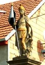 https://d34-a.sdn.cz/d_34/c_img_F_N/zNHcL3.jpeg?fl=res,2200,2200,1