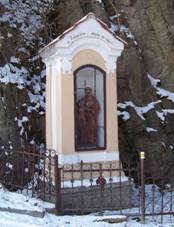 Bechyn�, kapli�ka svat�ho Anton��ka, v zim�.jpg